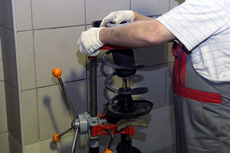 Замена амортизаторов Хонда | Проверка амортизаторов на вибростенде ...